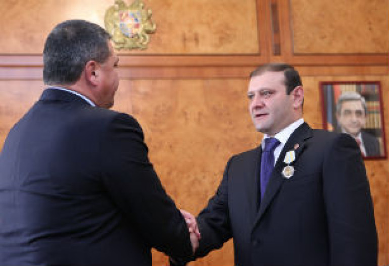 Тарон Маргарян награжден Полицией Армении медалью «За сотрудничество» 