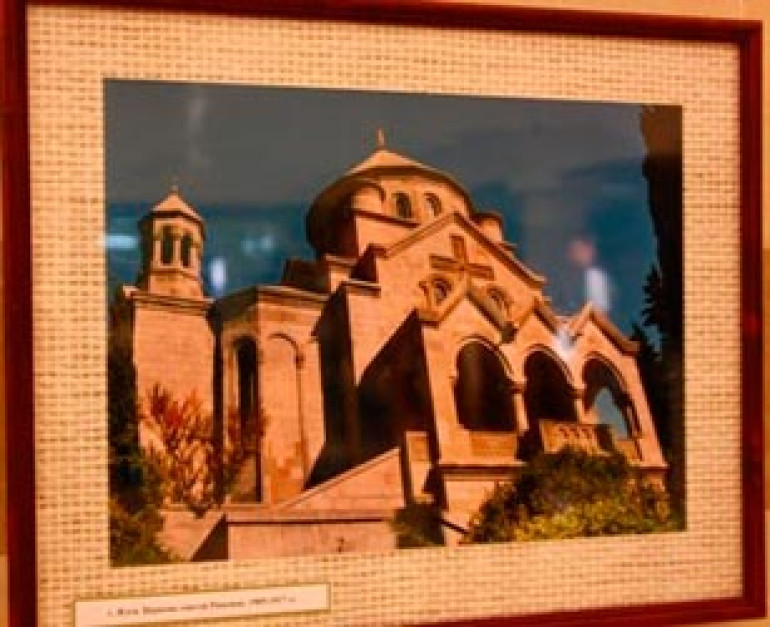 В Симферополе открылась выставка «История Армянской церкви в Крыму»