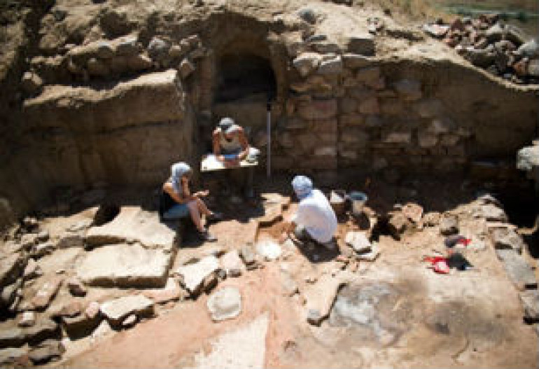 Artashat monastery monumental building – institute director