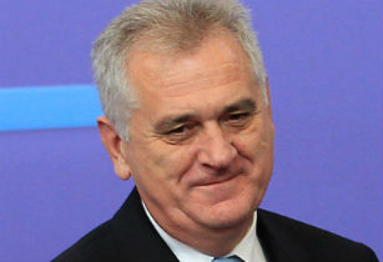 Кортеж президента Сербии столкнулся на скоростном шоссе с полицейским автомобилем