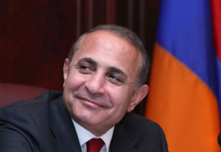 Азербайджан утверждает, что пригласил спикера парламента Армении в Баку, однако он не получал приглашений