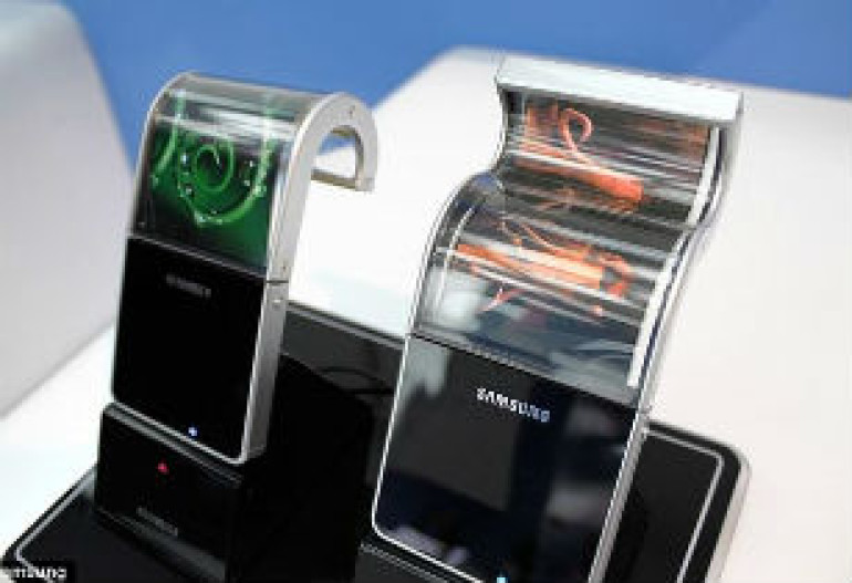 Samsung unveils plan for smartphones with bendable screens 'next year'