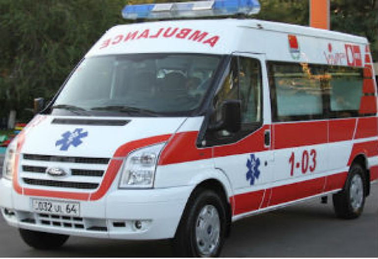 На автотрассе Ереван-Ерасх произошло ДТП: водитель госпитализирован