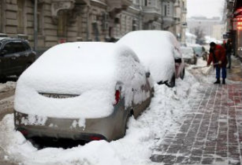  Из Москвы вывезли 650 тысяч кубометров снега 