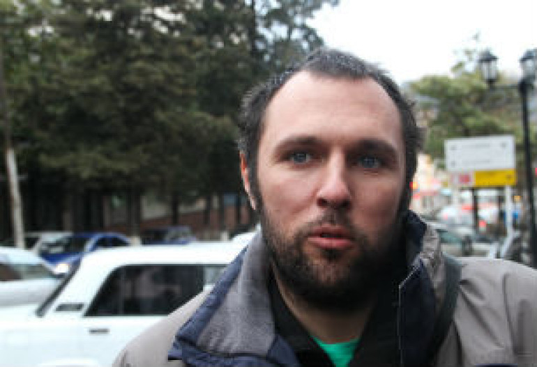 В Москве «рубили деревья» в поддержку эколога Сурена Газаряна