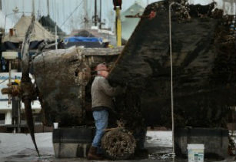 Со дна озера Мичиган подняли истребитель времен Второй мировой