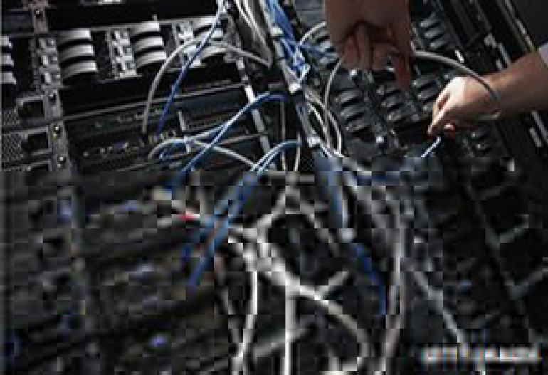 IBM chip aims to use light to speed up internet services