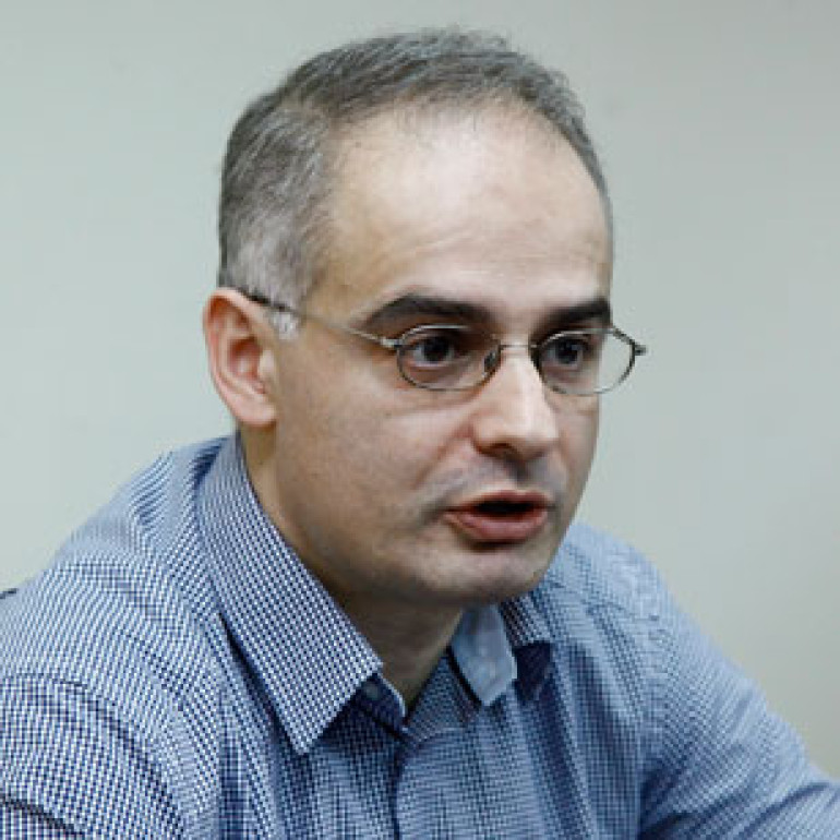 Левон Зурабян в прослушке его частной беседы с Варданом Осканяном обвиняет СНБ Армении 