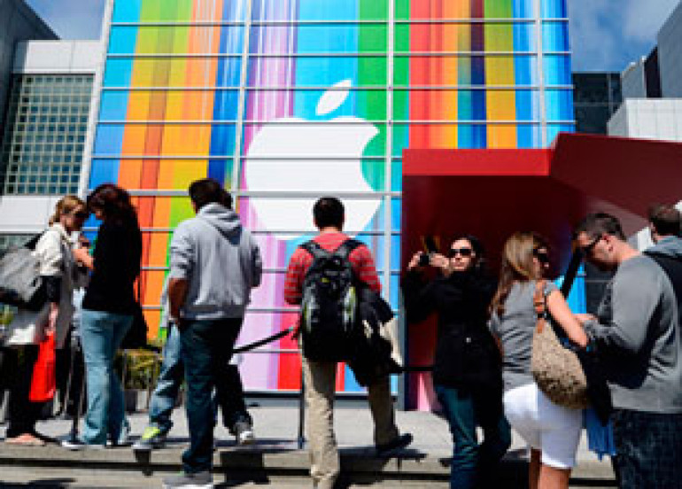 Apple v Samsung: Judge rejects Apple plea for sales ban