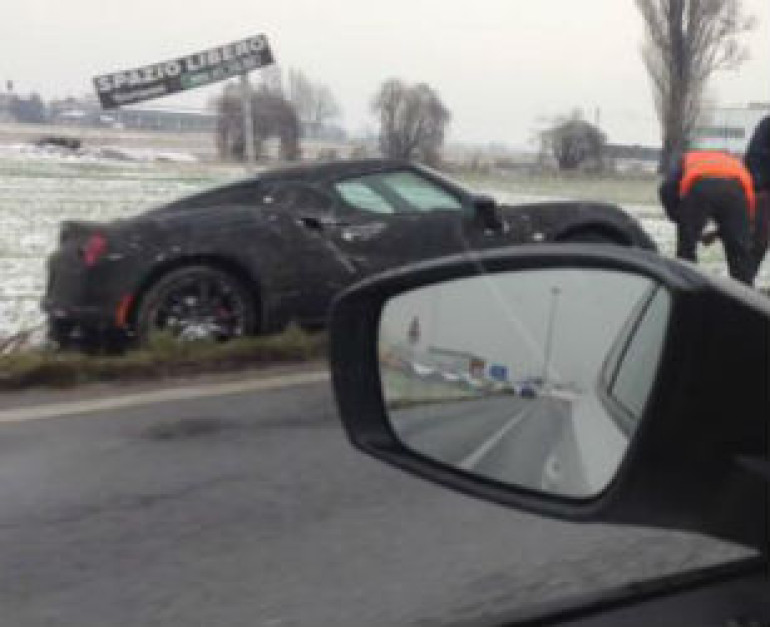 Alfa Romeo 4C-ն վթարի է ենթարկվել գործարանային փորձարկման ժամանակ (տեսանյութ)