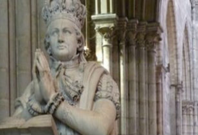 Blood of Louis XVI 'found in gourd container'