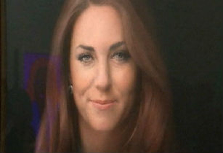 Duchess Kate portrait gets mixed response from critics