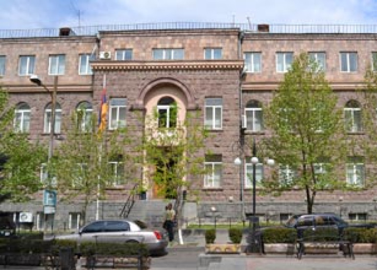 В участковых избирательных комиссиях Армении есть 573 вакантных места