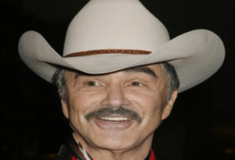 Actor Burt Reynolds reportedly in intensive care with flu