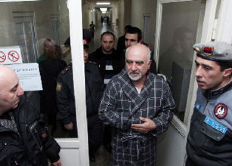 Состояние здоровья кандидата в президенты Армении Паруйра Айрикяна стабильное