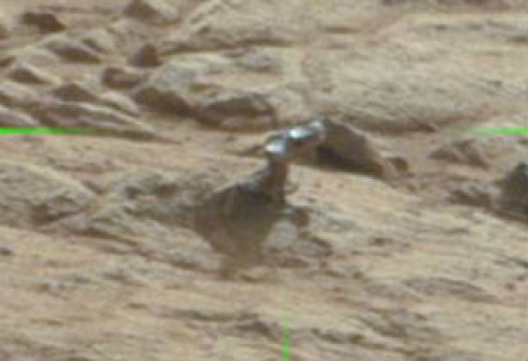 Mars Rover Curiosity discovers metallic object