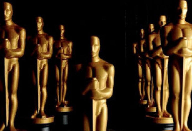 Красная дорожка готова к прибытию гостей церемонии «Оскар»