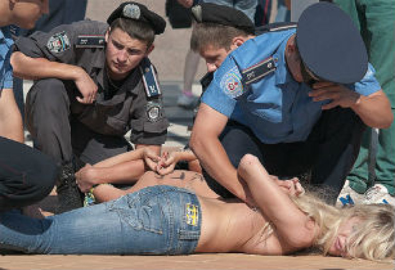 На выборах в Италии задержаны активистки движения FEMEN