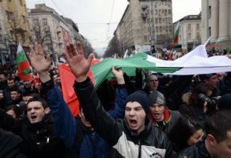 Массовые антиправительственные протесты проходят в 40 городах Болгарии