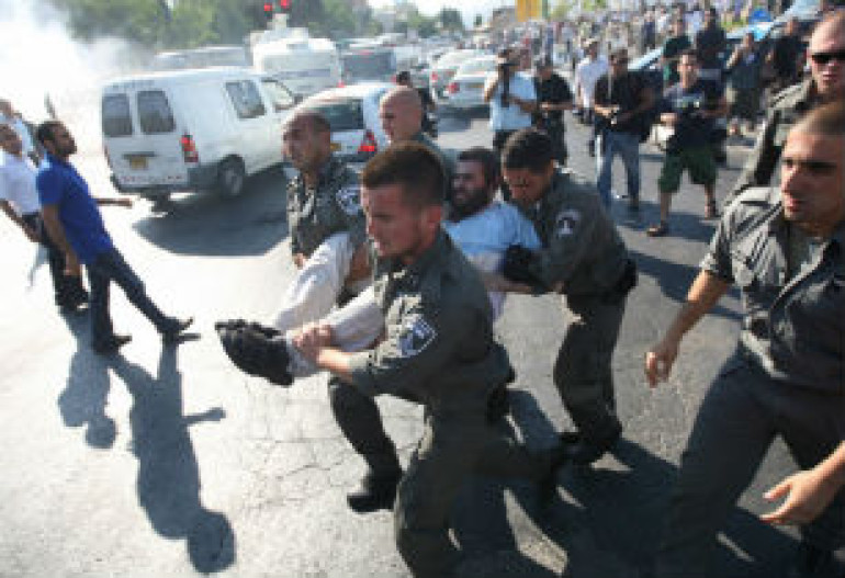 В Иерусалиме мусульмане после пятничной молитвы устроили беспорядки