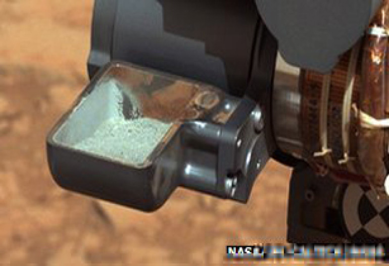 Mars rover Curiosity sees key water indicator