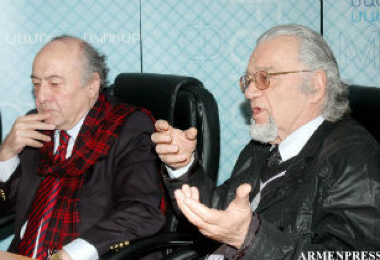 Меружан Тер-Гуланян и Мартин Вардазарян считают, что на встрече с журналистами президент Саргсян был искренен