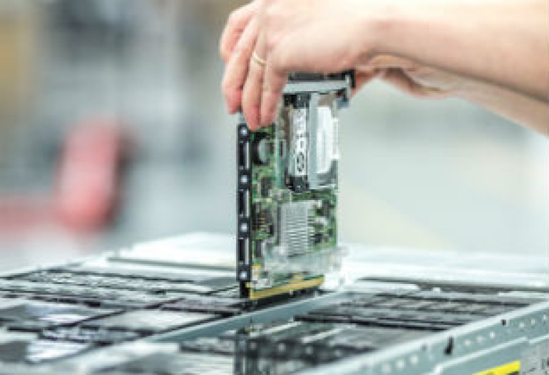 Hewlett-Packard показала сверхкомпактные серверы