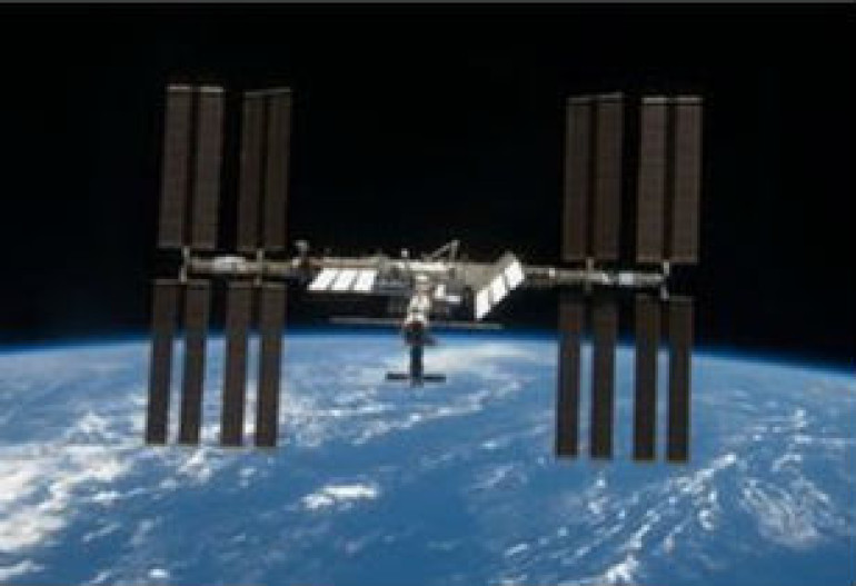 Space station's cooling system leaking ammonia