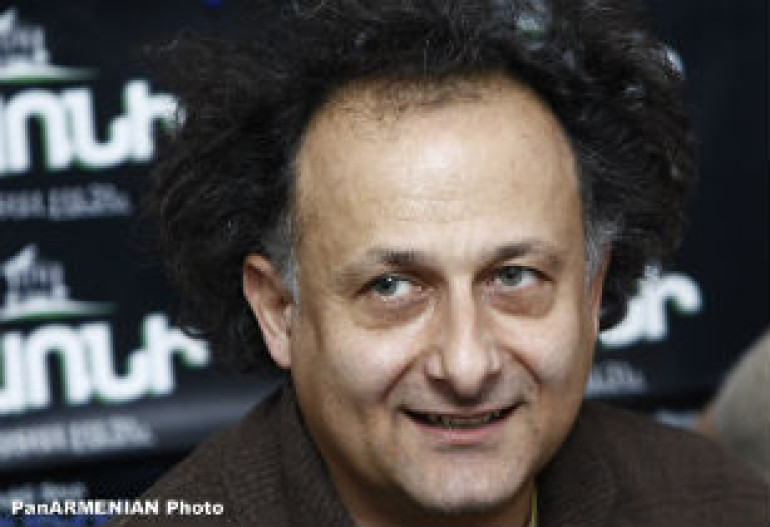 Armenian actor responds to intellectuals over letter to president