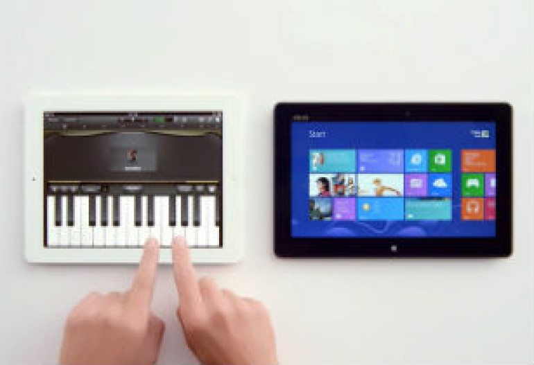 Microsoft издевается над iPad голосом Siri (видео)