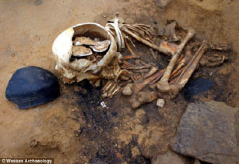 Archaeologists discover 3,000-year-old burial site is filled mainly by Europeans 