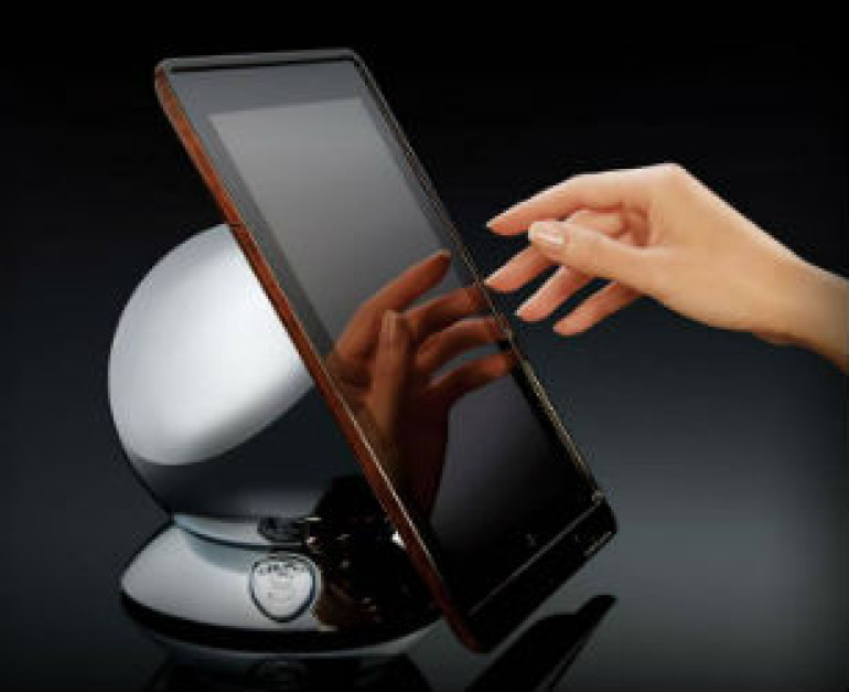 Անհայտ ընկերությունը iPad-ի համար անլար լիցքավորման սարք է ստեղծել՝ iPad-ից երեք անգամ թանկ