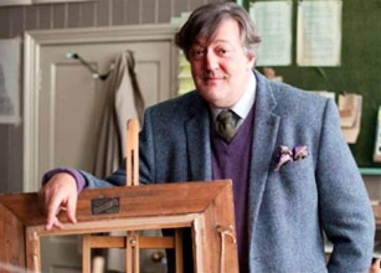 Stephen Fry reveals he attempted suicide in 2012