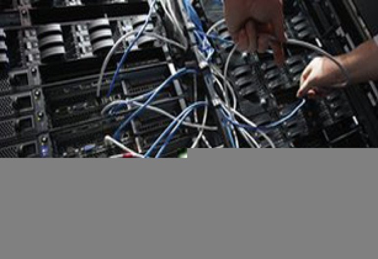 US spy chief clarifies internet tapping policy