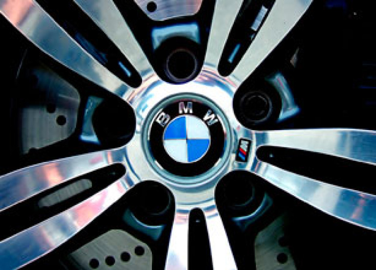 Американские власти обвиняют BMW в расизме