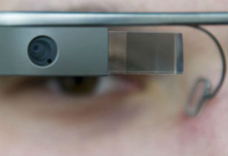  Состоялась первая в мире трансляция операции при помощи Google Glass