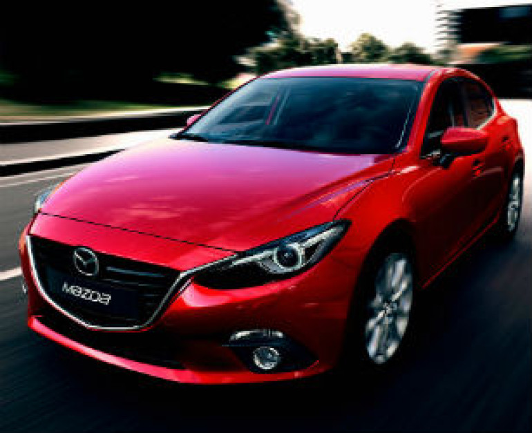 Первые фото новой Mazda3 просочились в Сеть (фото)