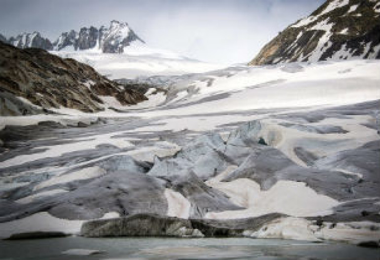 Incredible pictures show how blankets protect one of The Alps' oldest glaciers from melting