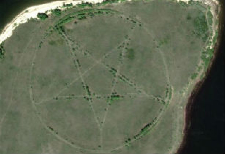 Սատանան այստեղ ի՞նչ գործ ունի. Google Earth-ը Ղազախստանի տարածքում հնգաթև աստղ է հայտնաբերել (լուսանկարներ)