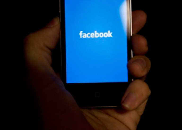 Facebook testing VIP app
