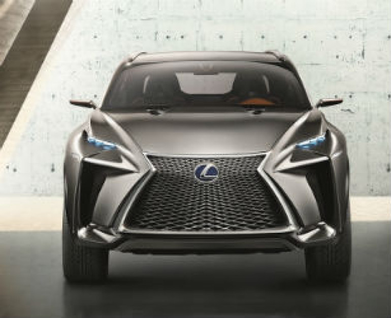  Lexus рассекретил свой самый маленький кроссовер (фото)