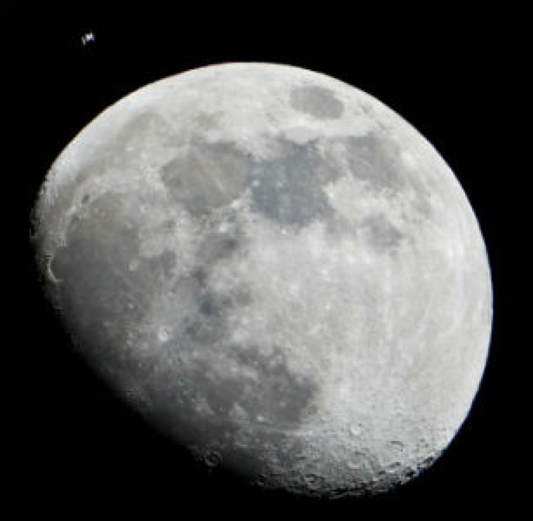 NASA отправила к Луне аппарат LADEE