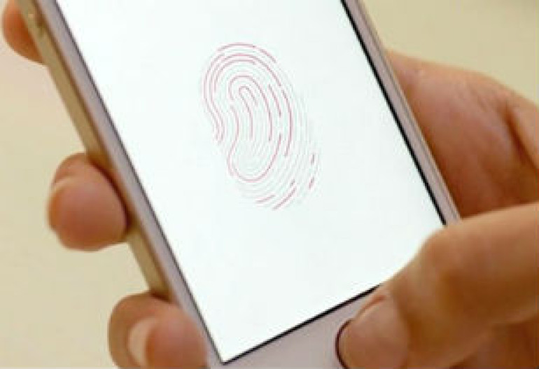 Сканер отпечатков из iPhone удалось обмануть (видео)