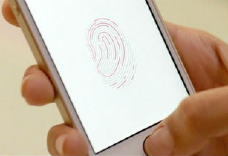 Немецкие хакеры взломали сканер отпечатков пальцев на новом iPhone 5S