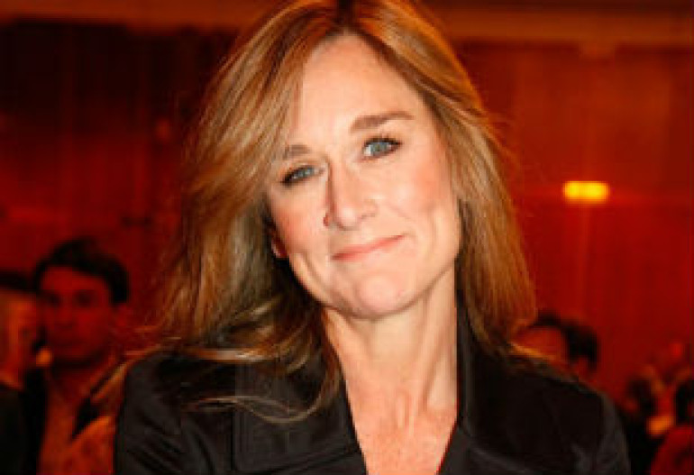 Burberry chief to join Apple