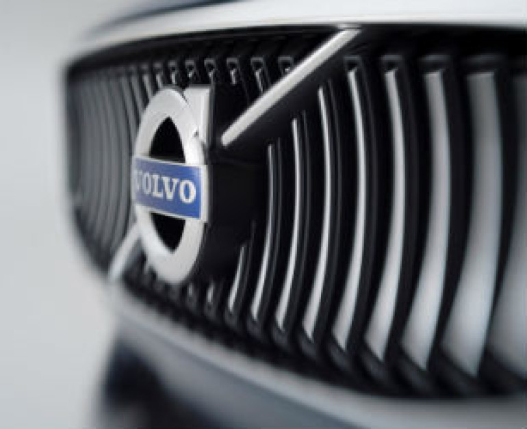 Volvo предлагает хранить электроэнергию в дверях и на крыше