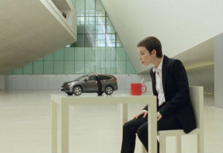 Все не так, как вам кажется. Для Honda сняли ролик с использованием оптических иллюзий (видео)
