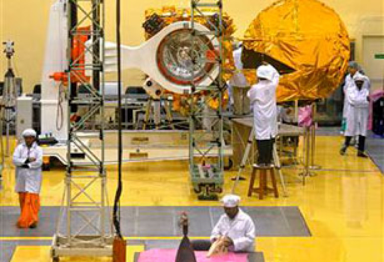 India reaches for Mars on prestige space mission