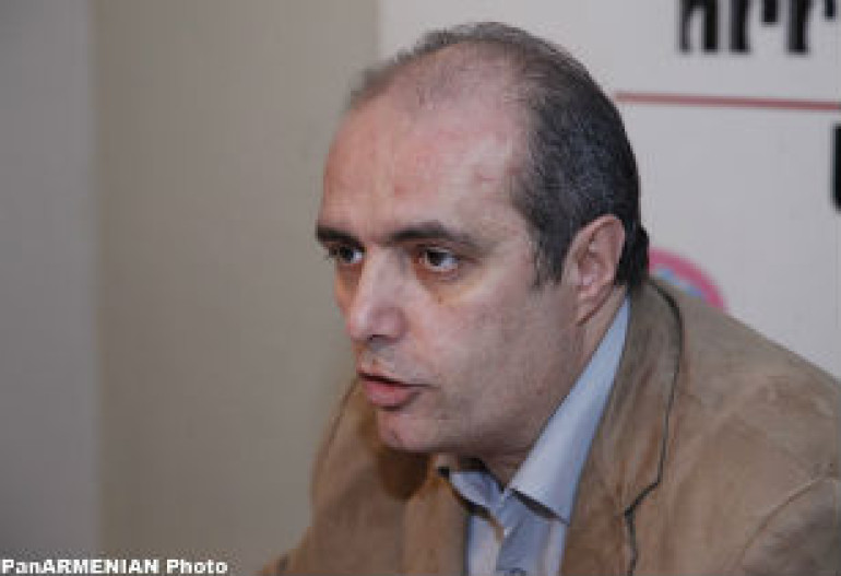 Մնում է` ՀՀ-ի բոլոր բուհերը Երևանում մի տեղ տեղավորեն, պրծնեն. գյումրեցիները գիտեն՝ Արմեն Աշոտյանն իրենց համոզելու է գնում