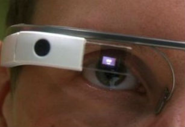 G-glass app lets users take photos by winking